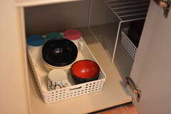 食器類はシンク下に収納されています。(2020-03-10,共用部,KITCHEN,1F)