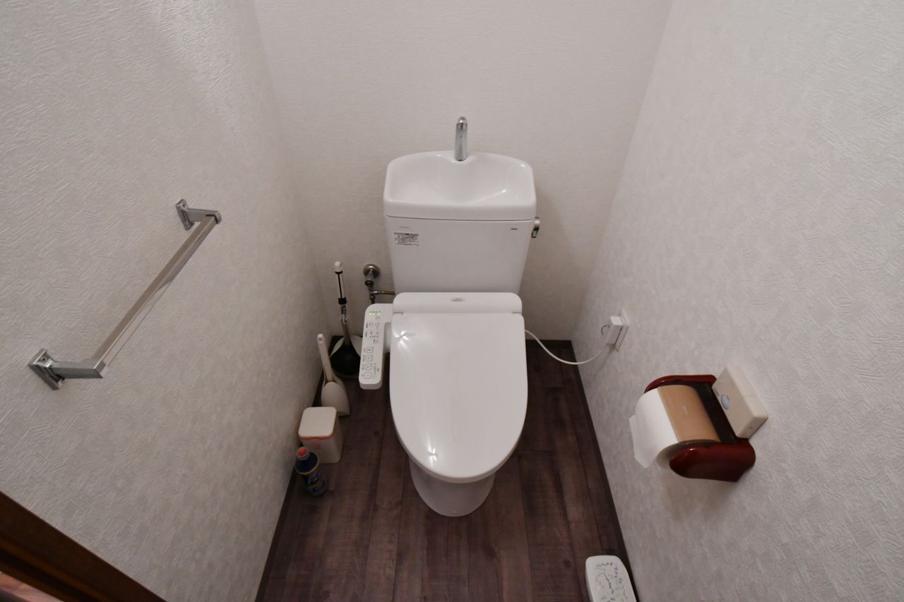 ウォシュレット付きトイレの様子。(2020-10-22,共用部,TOILET,4F)