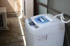 洗濯機は屋上にも設置されています。(2013-09-10,共用部,LAUNDRY,5F)