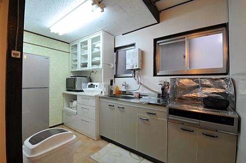 キッチンの様子。(2012-08-18,共用部,KITCHEN,2F)