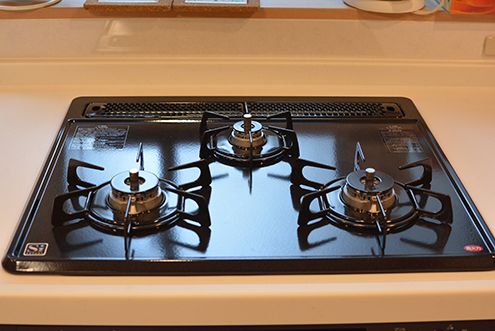 ガスコンロは3口のものが2セットあります。(2016-11-14,共用部,KITCHEN,1F)