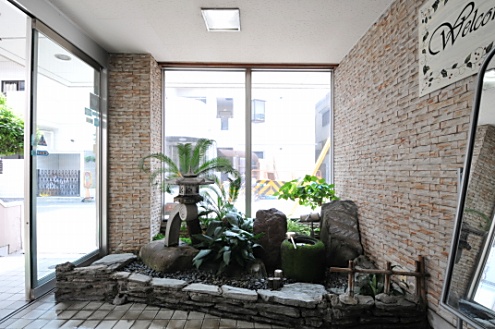 土間の日本庭園。(2013-05-21,周辺環境,ENTRANCE,1F)