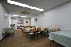 食堂の様子。食事サービスを利用する場合は、ここで食べます。(2013-05-21,共用部,LIVINGROOM,1F)