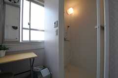 男女兼用シャワールームの様子2。(2013-05-21,共用部,BATH,3F)