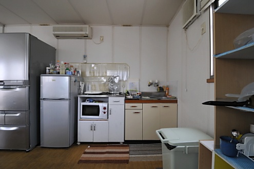 キッチンの様子。自炊もできます。(2013-05-21,共用部,KITCHEN,4F)