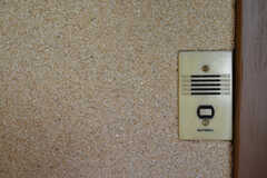 以前はインターホンとして使われていましたが、現在は使えません。（205号室）(2012-01-13,専有部,ROOM,2F)