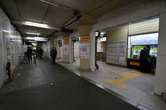 近鉄・鶴橋駅の様子。裏手にJRの改札口があります。(2019-01-16,共用部,ENVIRONMENT,1F)