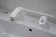 洗面台はシャワー水栓付きです。（304〜305、401号室）(2014-12-10,共用部,OTHER,3F)
