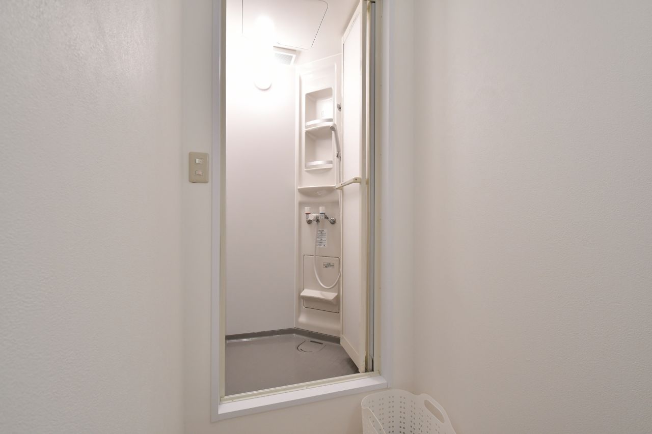 シャワールームの様子。(2020-12-17,共用部,BATH,2F)