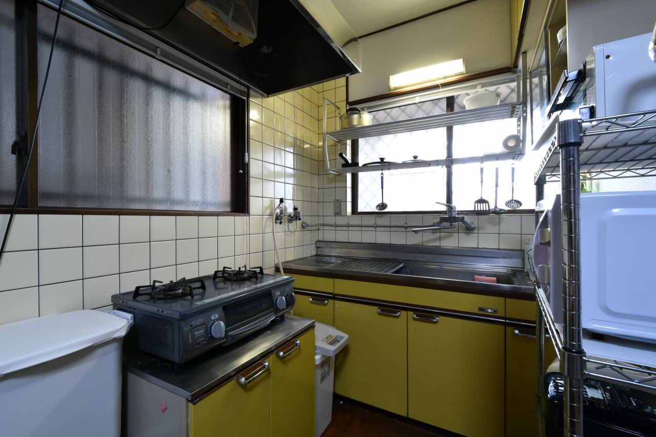 キッチンの様子。(2022-03-31,共用部,KITCHEN,1F)