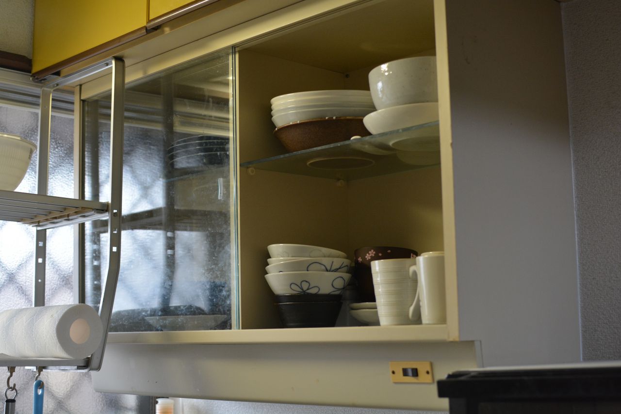 食器棚の様子。(2022-03-31,共用部,KITCHEN,1F)