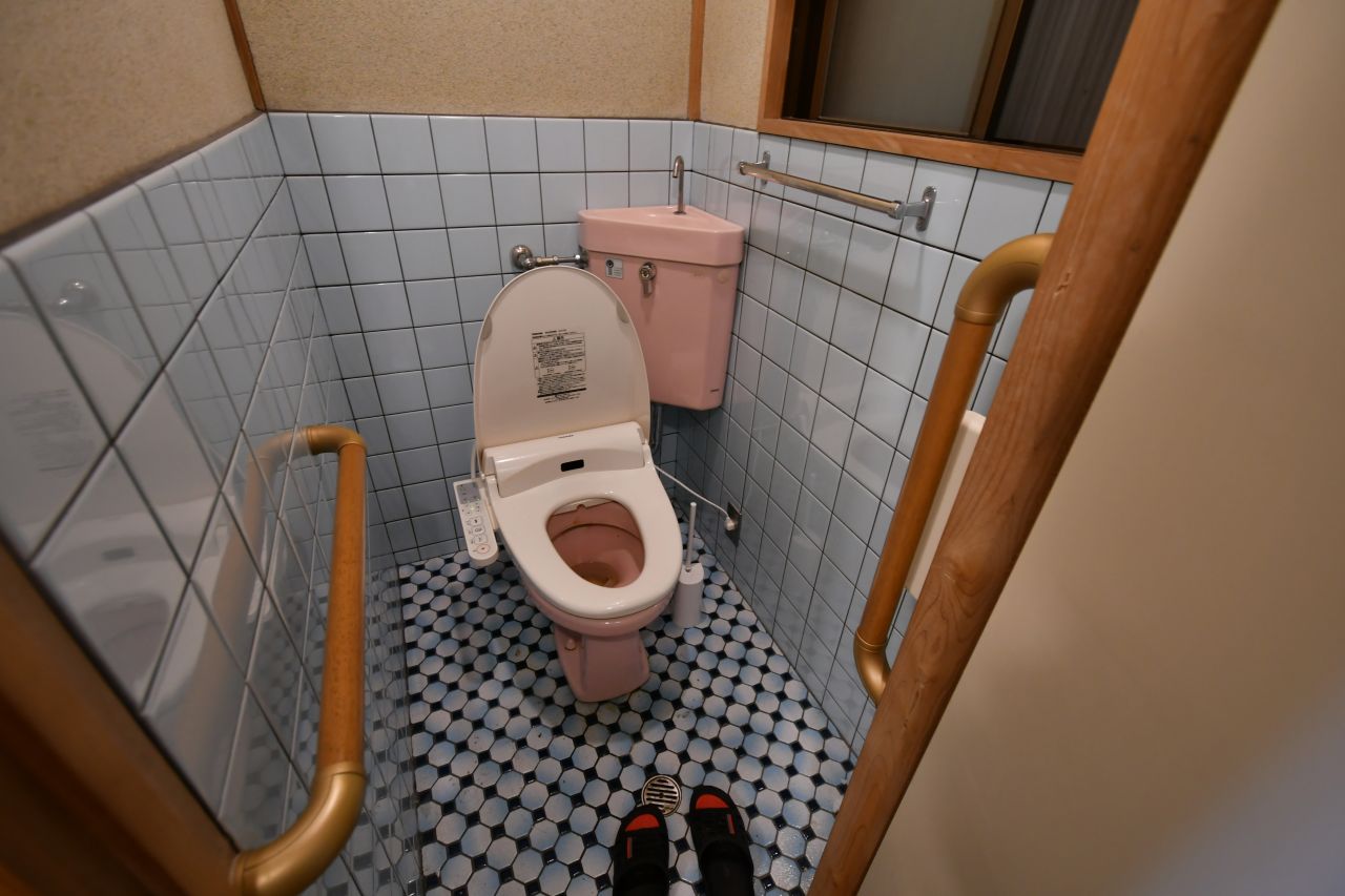ウォシュレット付きトイレの様子。(2022-03-31,共用部,TOILET,1F)