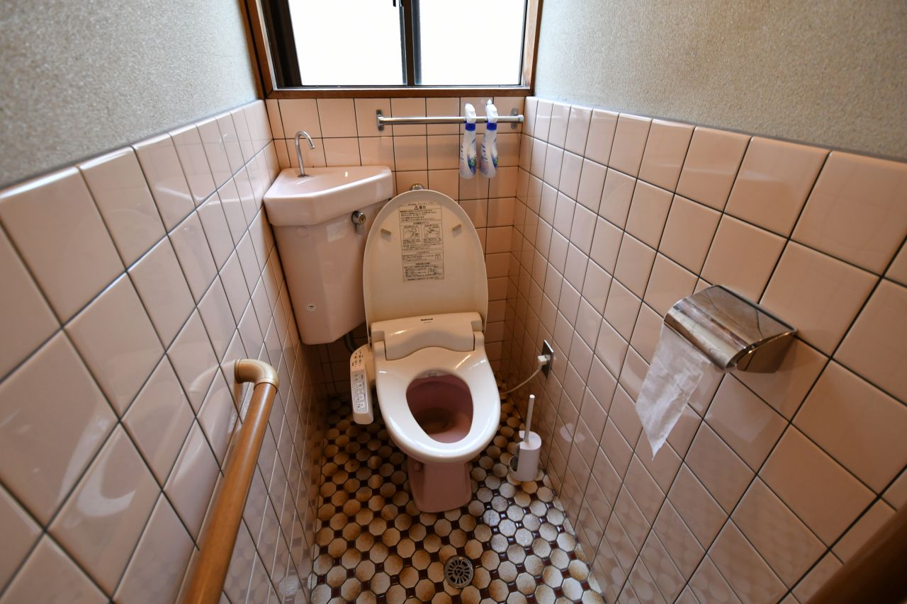 ウォシュレット付きトイレの様子。(2022-03-31,共用部,TOILET,2F)