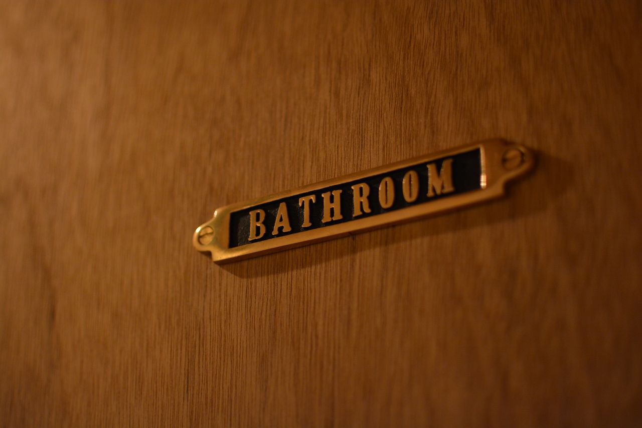 シャワールームのサイン。(2020-07-01,共用部,BATH,2F)