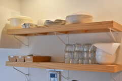 食器類は棚に収納されています。(2020-07-07,共用部,KITCHEN,3F)