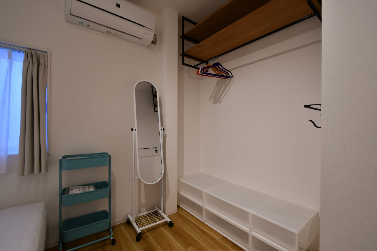 クローゼットの様子。（304号室）(2020-11-18,専有部,ROOM,3F)