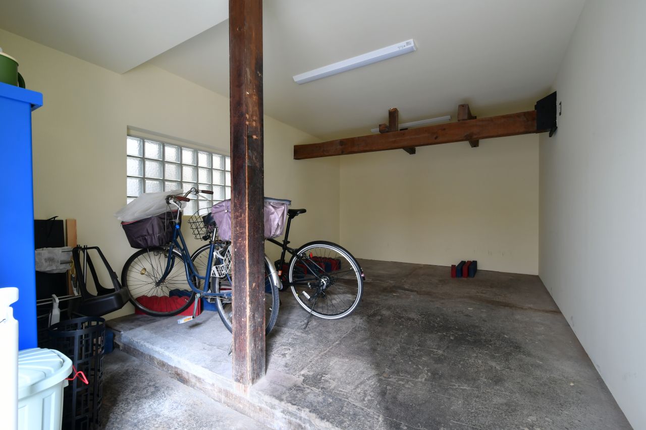 自転車置き場の様子。コミュニティスペース、スタジオの利用者さんと共用です。(2020-11-18,共用部,GARAGE,1F)