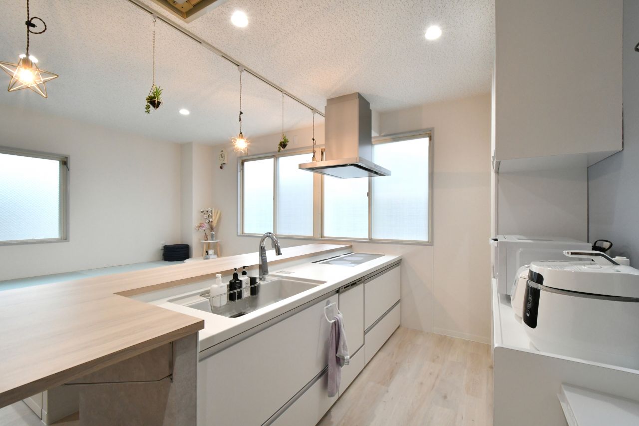 キッチンの様子。(2022-11-23,共用部,KITCHEN,2F)