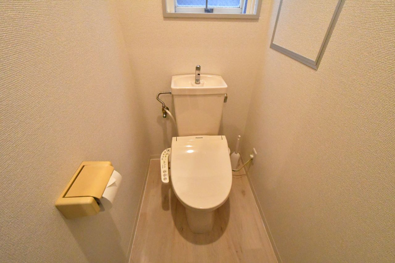 ウォシュレット付きトイレの様子。(2022-11-23,共用部,TOILET,3F)