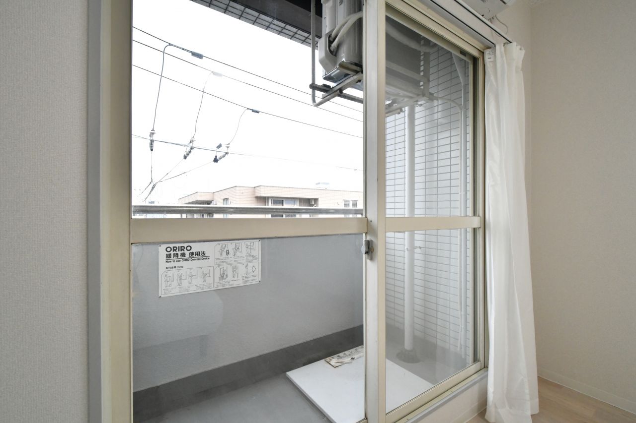 ベランダの様子。（301号室）(2022-11-23,専有部,ROOM,3F)