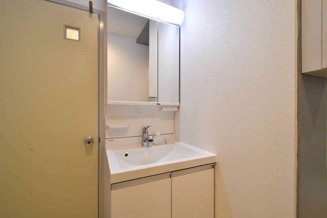 洗面台の様子。(2022-11-23,共用部,WASHSTAND,4F)