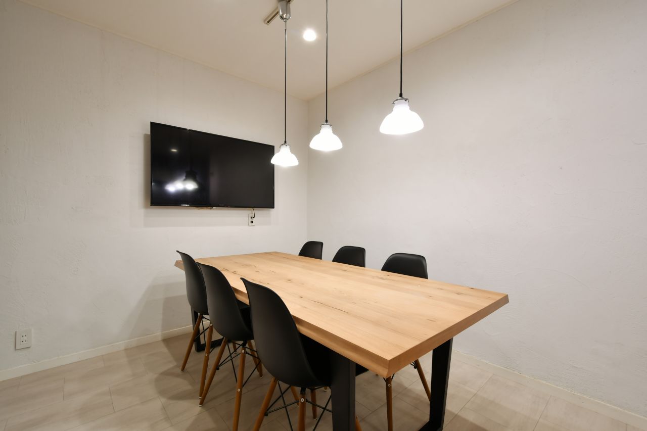 ダイニングテーブルの様子。(2023-05-11,共用部,LIVINGROOM,1F)