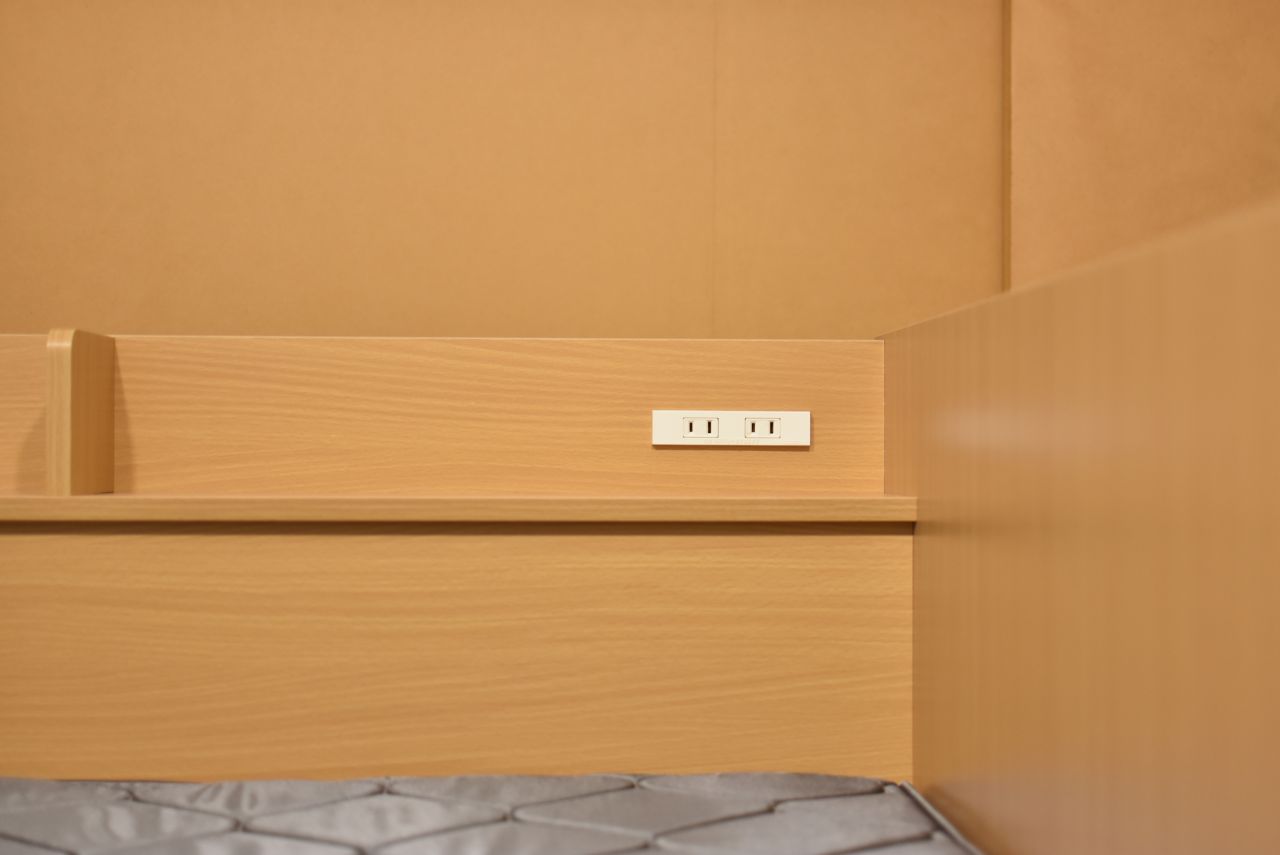 ベッドはコンセント付きです。（104a号室）(2018-02-14,専有部,ROOM,1F)
