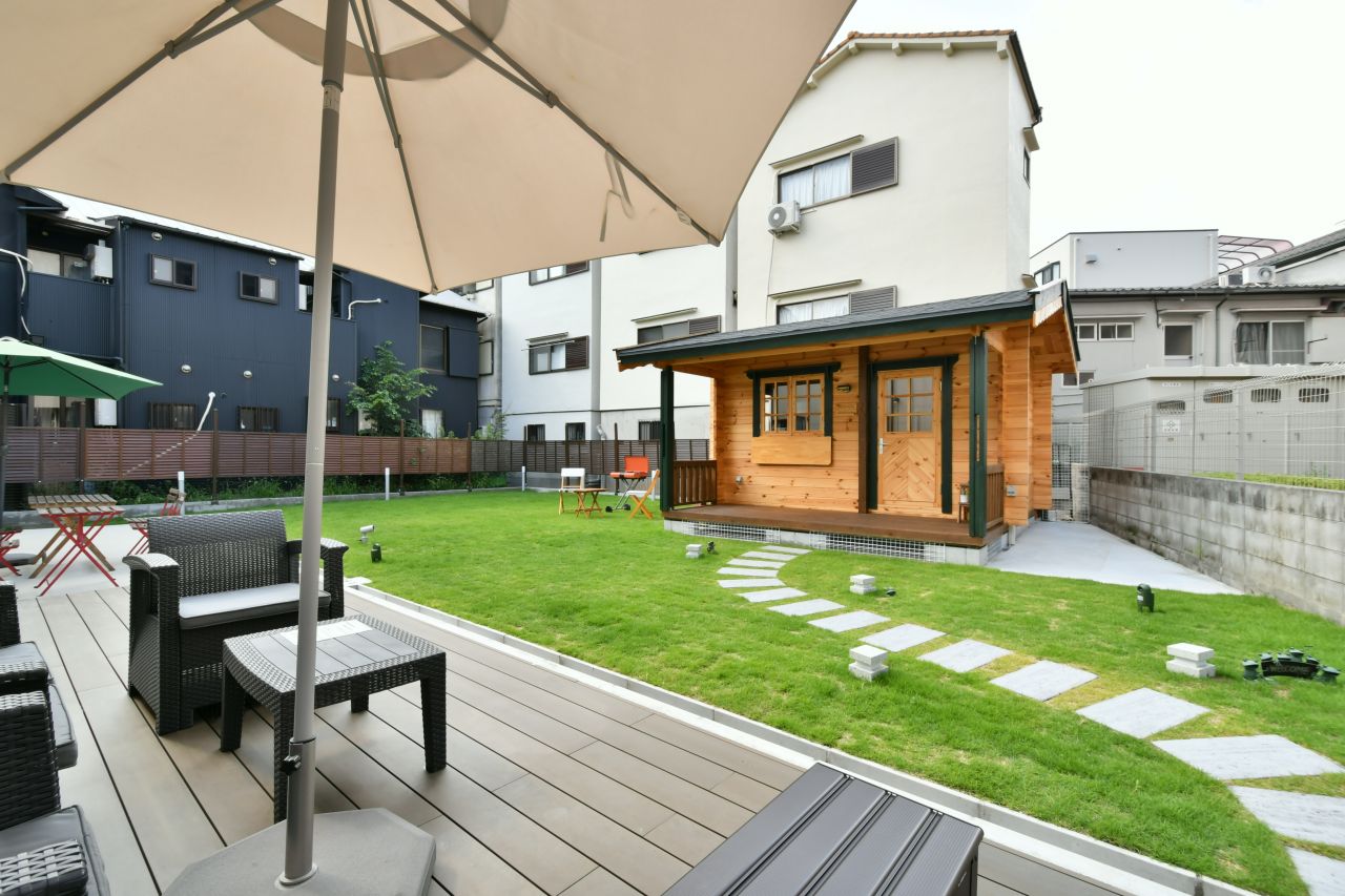 庭の様子3。小屋が建っています。(2022-08-05,共用部,OTHER,1F)