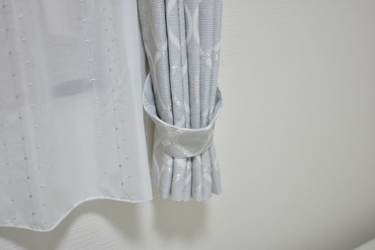 カーテンは壁紙に合わせたものが用意されています。（307号室）(2018-09-12,専有部,ROOM,3F)