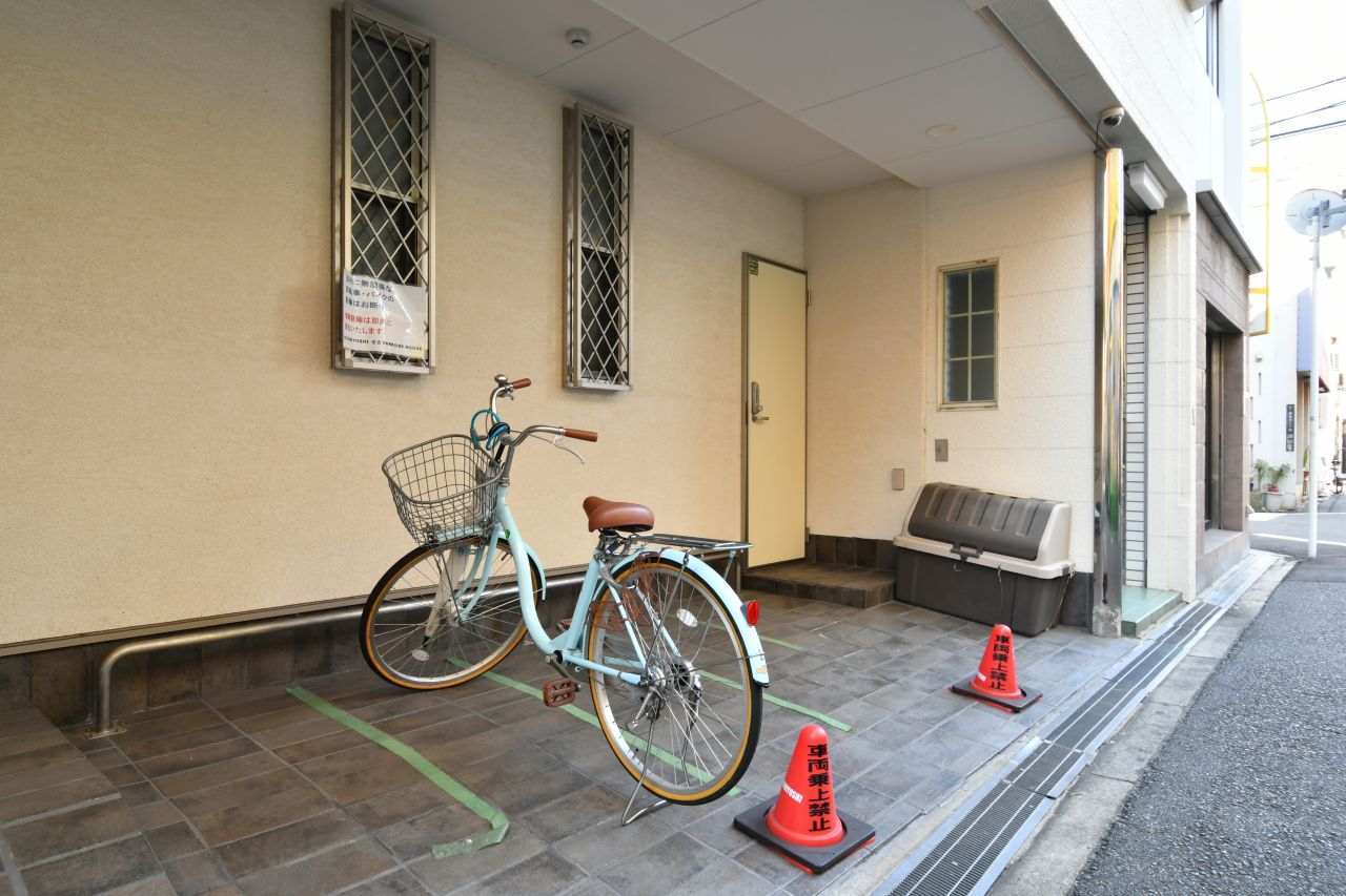 自転車置き場の様子。(2020-11-19,共用部,GARAGE,1F)