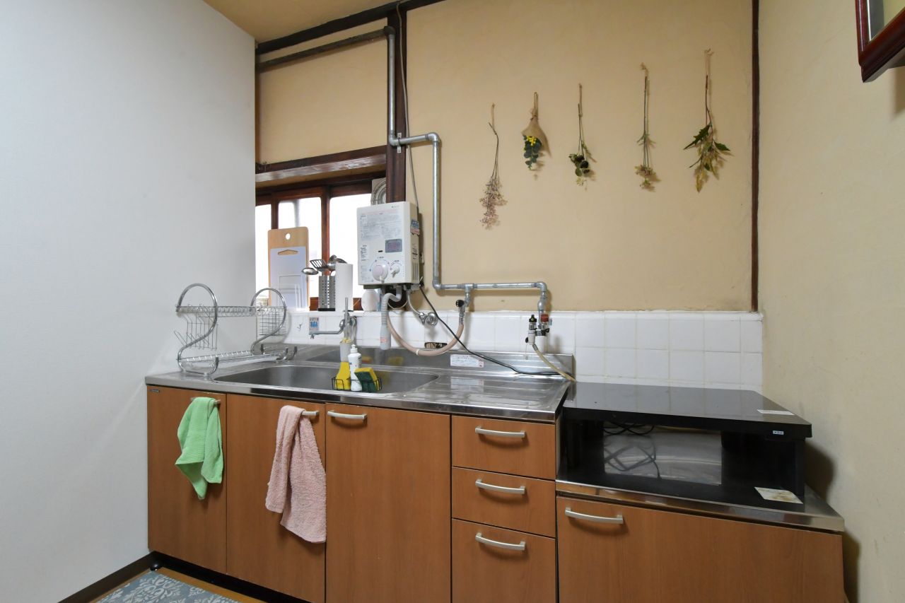 キッチンの様子。(2022-09-27,共用部,KITCHEN,1F)