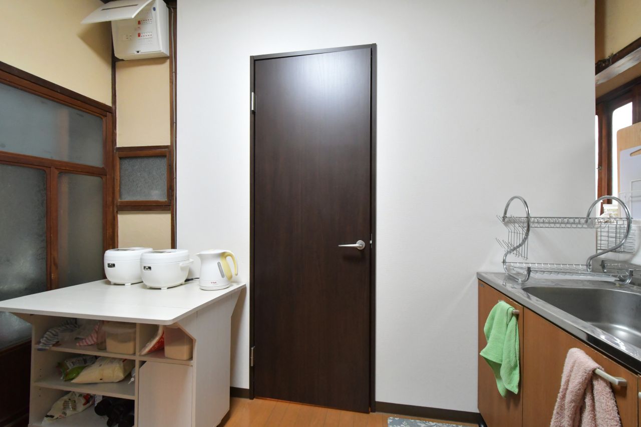 ドアの先は水まわりです。(2022-09-27,共用部,OTHER,1F)