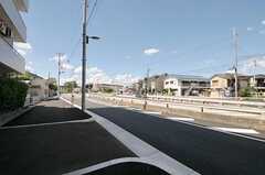 JR東海道本線・岸辺駅からシェアハウスへ向かう道の様子。(2012-09-13,共用部,ENVIRONMENT,1F)