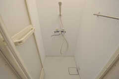 シャワールームの様子。(2012-02-04,共用部,BATH,4F)