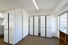 大型冷蔵庫が5台設置されています。(2020-02-13,共用部,KITCHEN,2F)