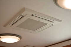 エアコンは天井埋込式です。501〜505号室専用です。(2020-02-13,共用部,LIVINGROOM,5F)