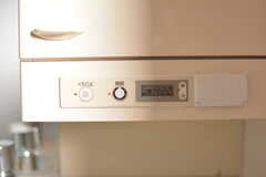 洗面台は珍しい時計付き。501〜505号室専用です。(2020-02-13,共用部,WASHSTAND,5F)