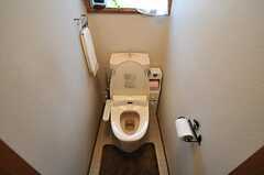 ウォシュレット付きトイレの様子。(2013-04-22,共用部,TOILET,2F)