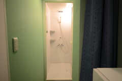 シャワールームの様子。(2013-03-26,共用部,BATH,1F)