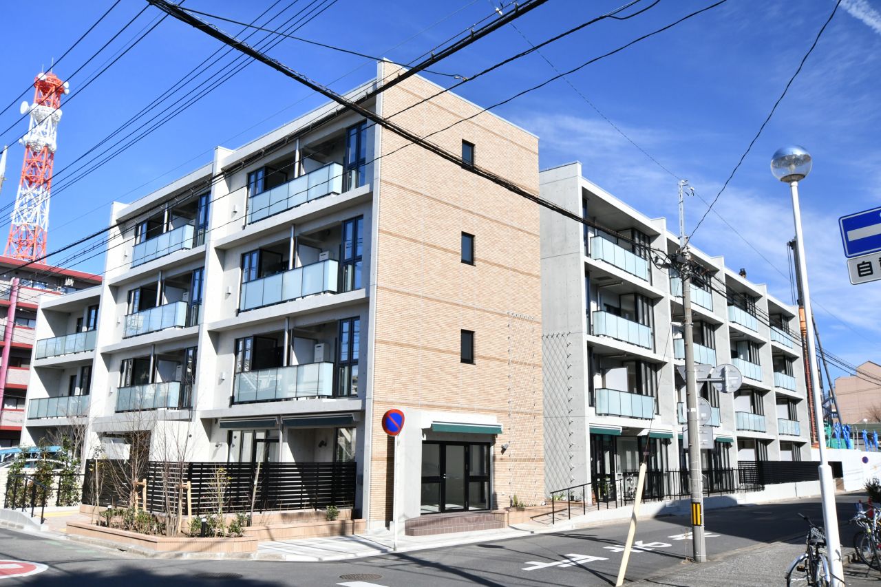 マンションの外観。ファミリータイプ、単身タイプ、SOHOタイプとバリエーションが豊富です。(2020-02-02,共用部,OUTLOOK,1F)