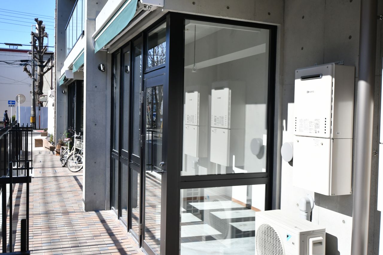 SOHOタイプの専有部の土間。小商いや住み開きなど、多様な使い方ができそうです。(2020-02-02,専有部,ROOM,1F)