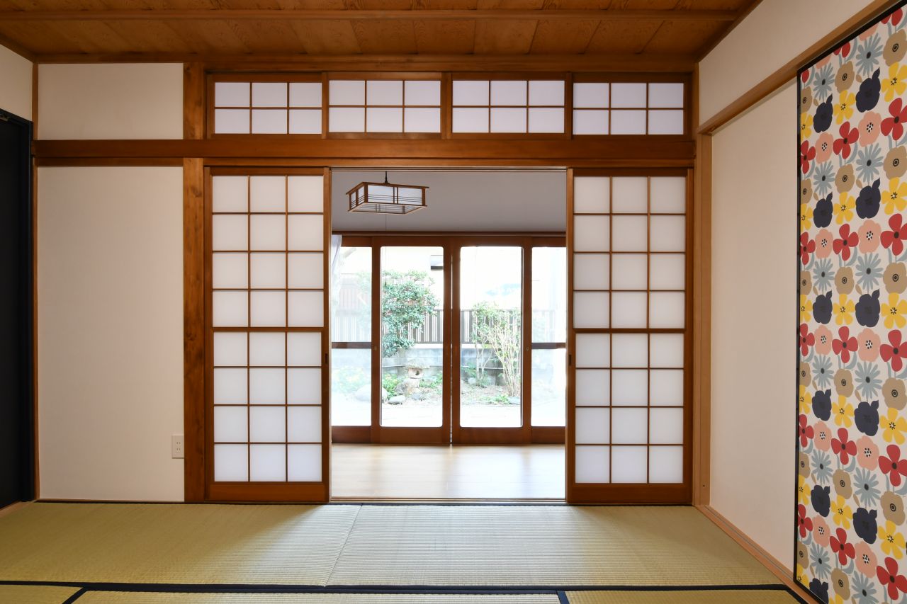 奥は広縁です。（102号室）(2023-03-08,専有部,ROOM,1F)