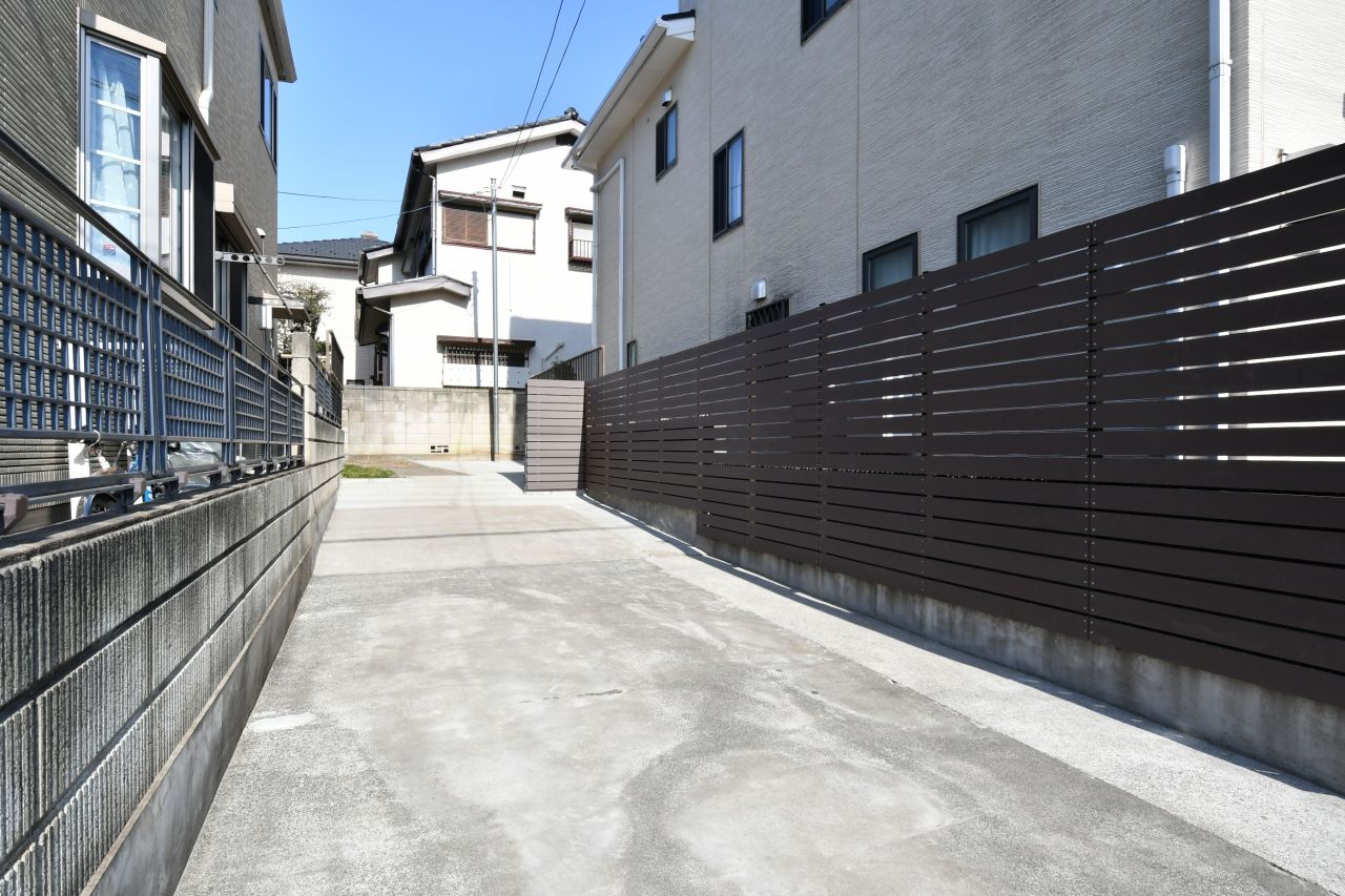 駐車場の様子。(2023-03-08,共用部,GARAGE,1F)