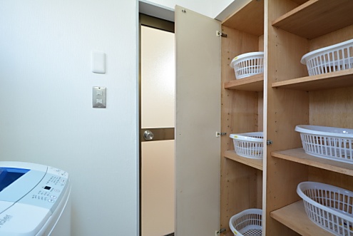 専有部ごとに洗面用具を保管することができます。(2016-02-09,共用部,OTHER,1F)