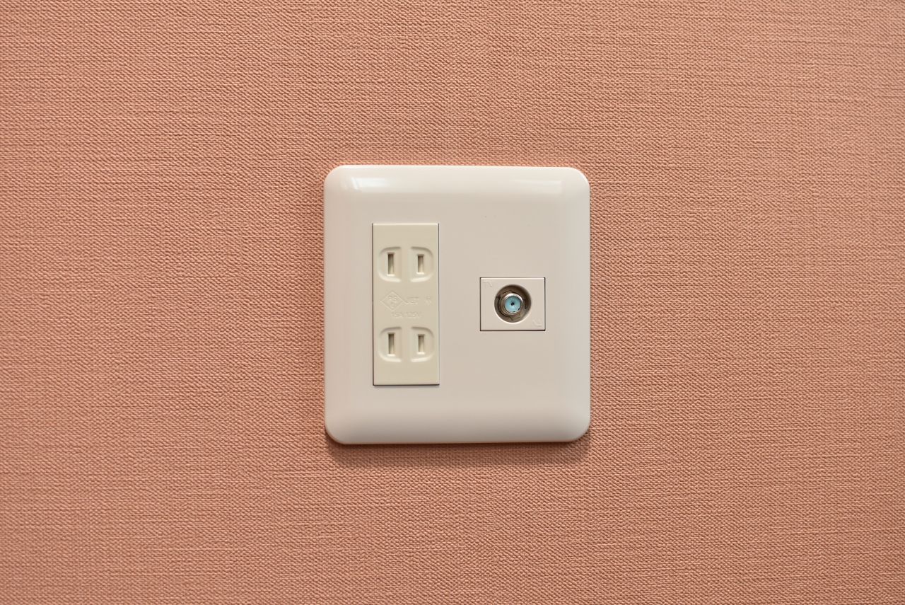 全室、TV端子が設置されています。（202号室）|2F 部屋