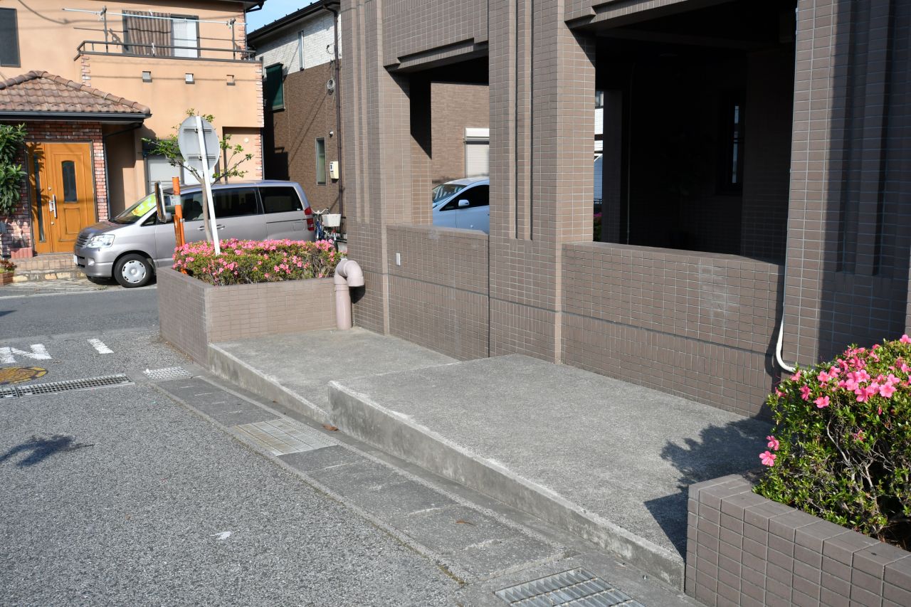 自転車置き場の様子。(2017-05-29,共用部,GARAGE,1F)