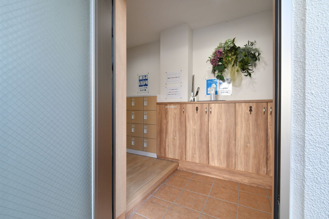 玄関から見た内部の様子。(2021-03-04,周辺環境,ENTRANCE,1F)