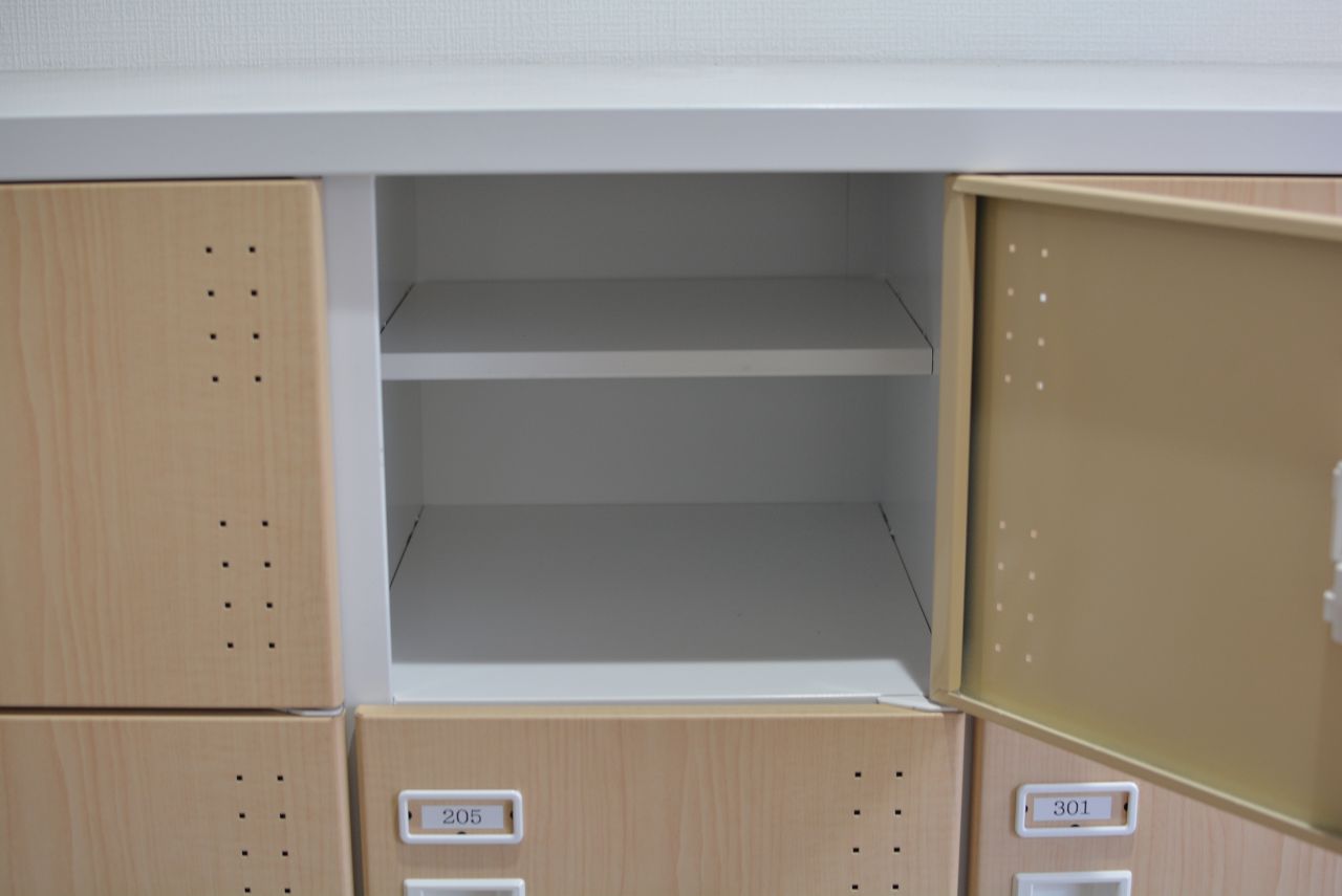 靴箱はひとり扉1枚分使えます。(2021-03-04,周辺環境,ENTRANCE,1F)