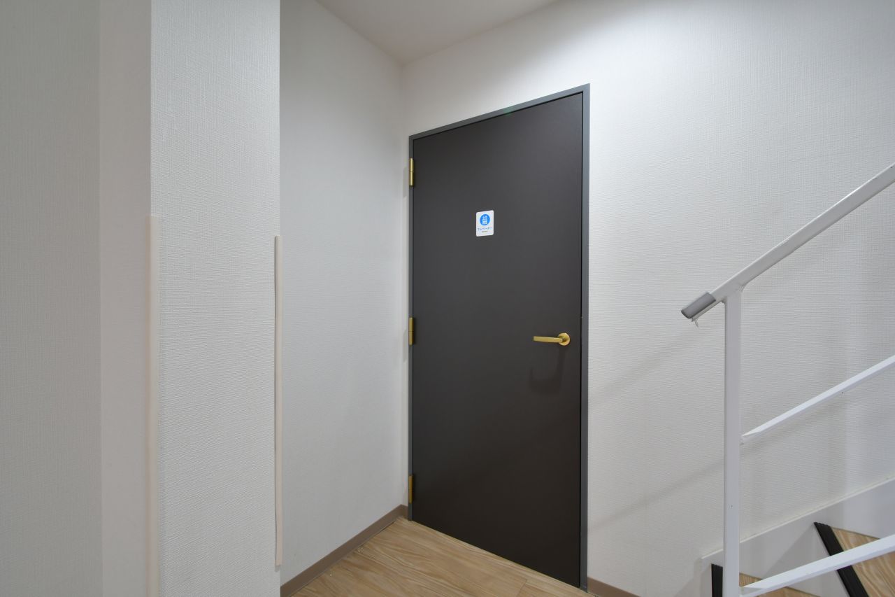 廊下の突き当たりがリビングです。(2021-03-04,共用部,OTHER,1F)