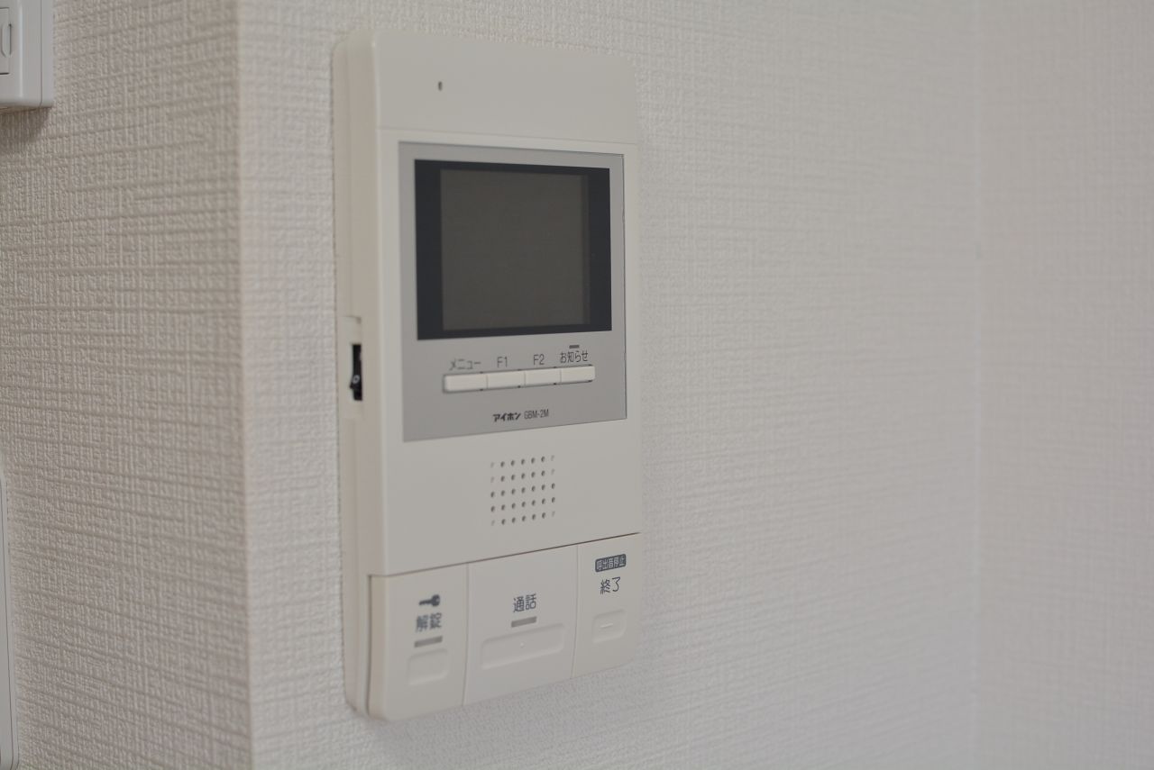 玄関のインターホンは各部屋直通です。（207号室）(2021-03-04,専有部,ROOM,2F)